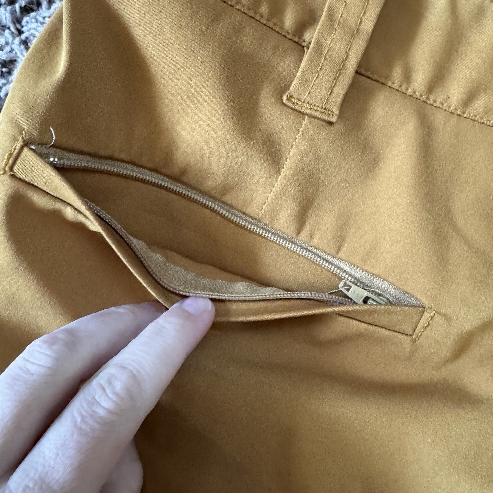 Bluffworks Chino Pants Mens 32x30 Yellow Tan Regular Fit Travel Technical Gorp — image 5 of 7